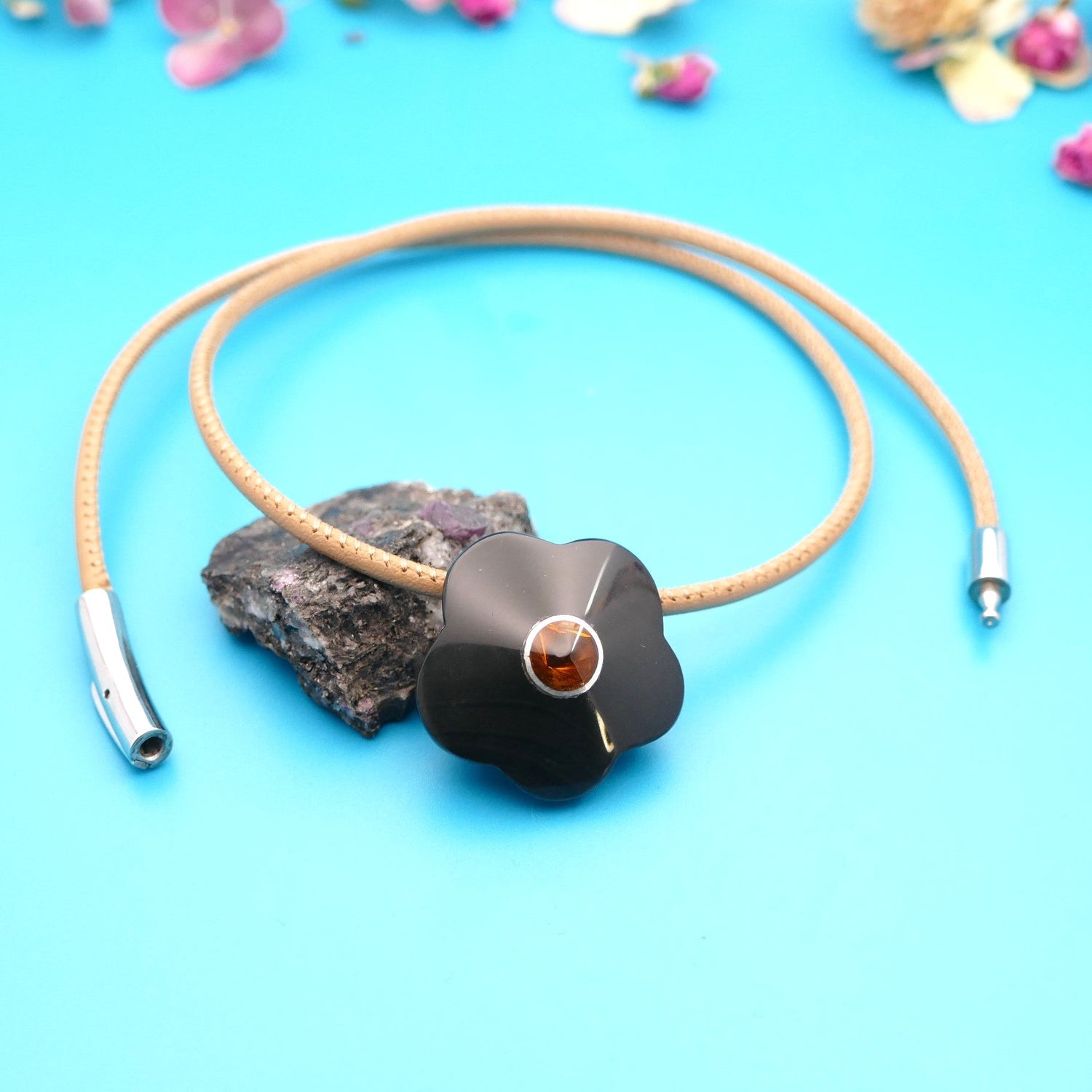 collier avec pendentif