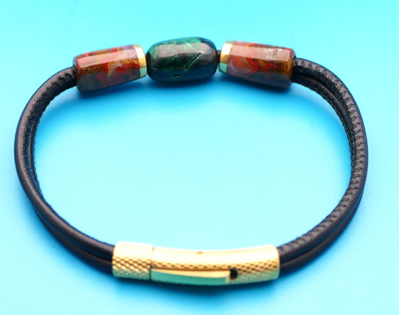 Lederarmband mit Naturstein