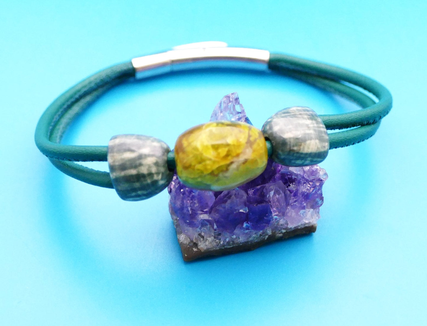 Lederarmband mit Naturstein