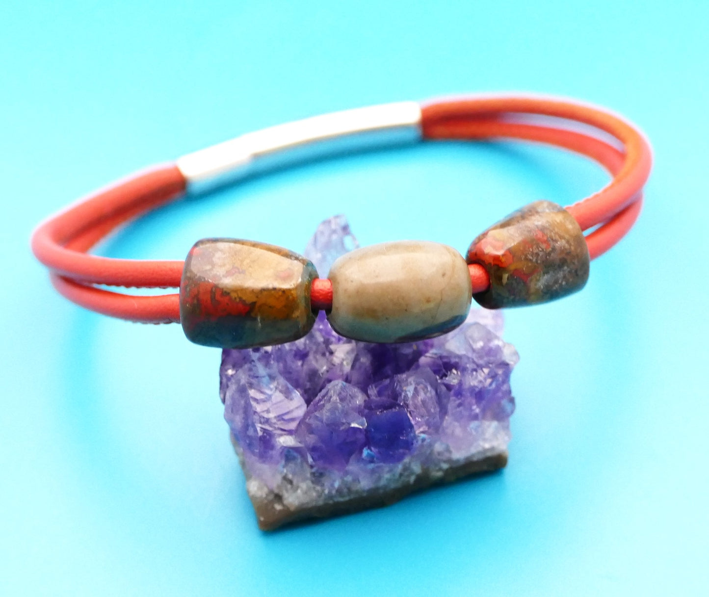 Lederarmband mit Naturstein