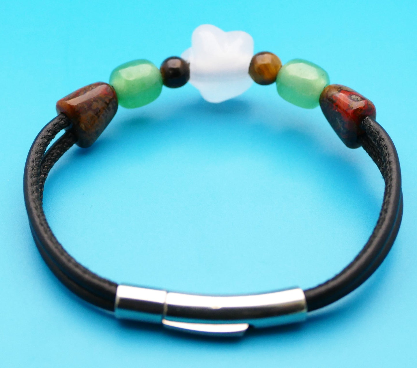 Lederarmband mit Naturstein