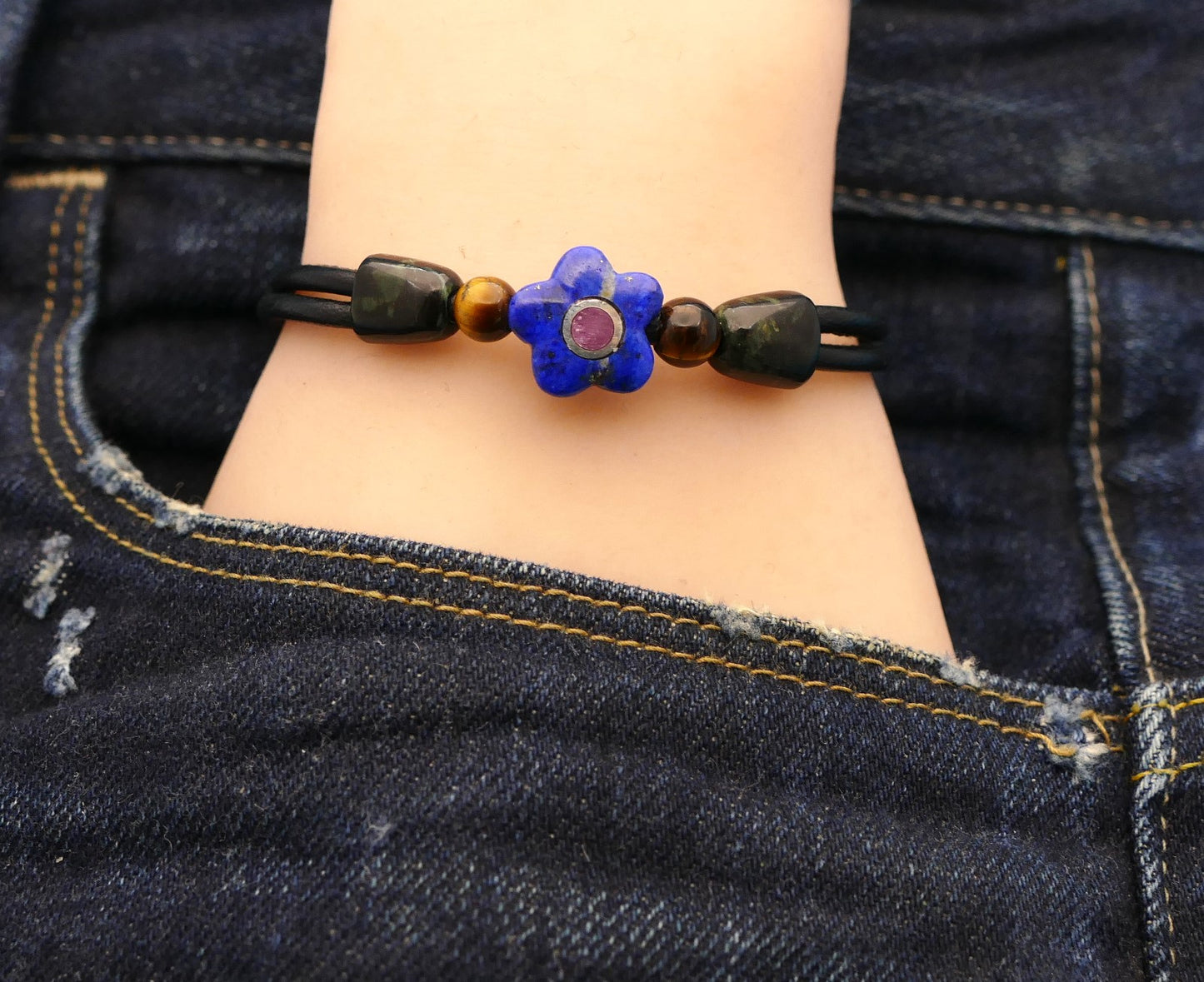 Lederarmband mit Naturstein