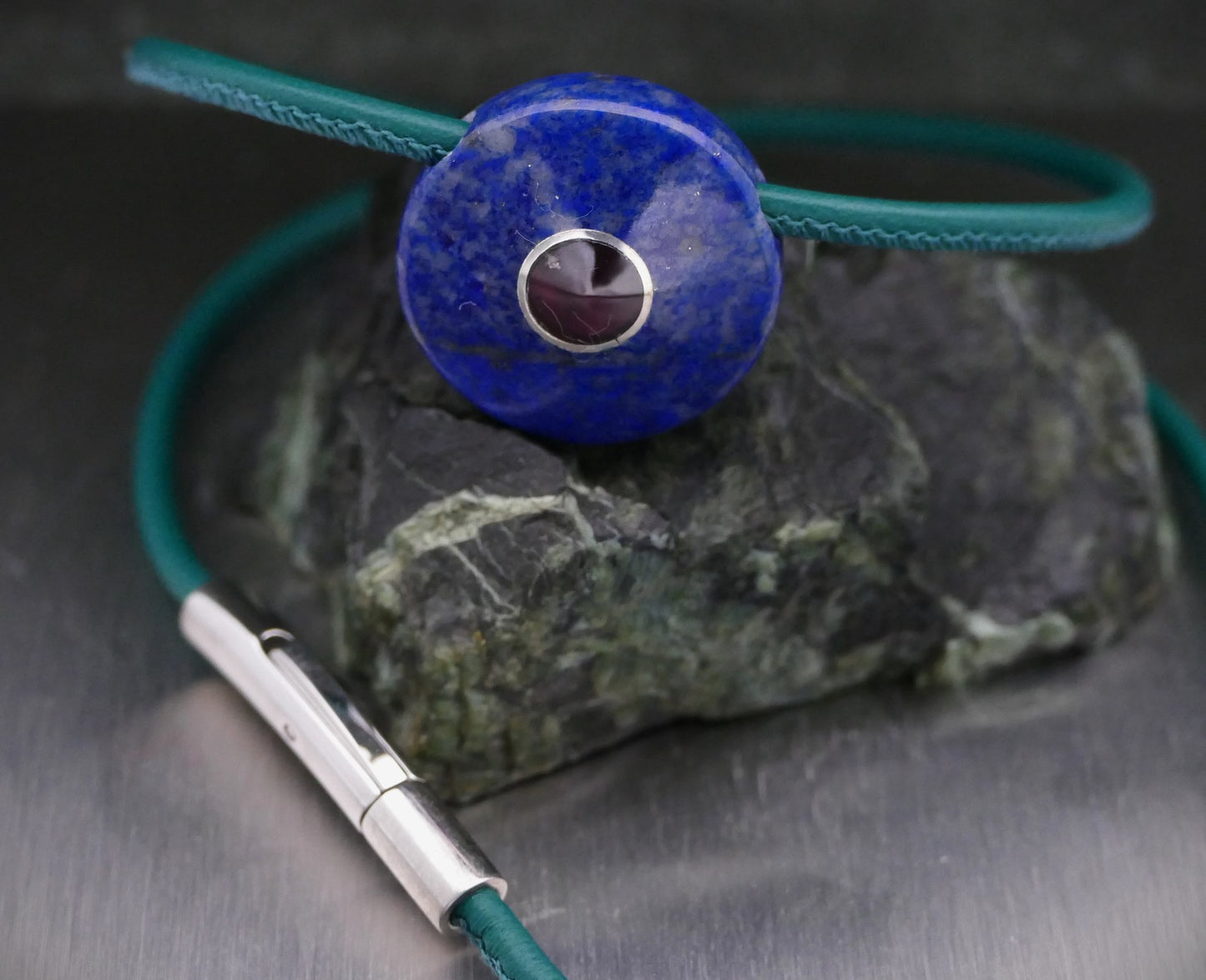 Halskette mit Lapislazuli, Rhodolit-Granat in AAA-Qualität, personalisierter Schmuck