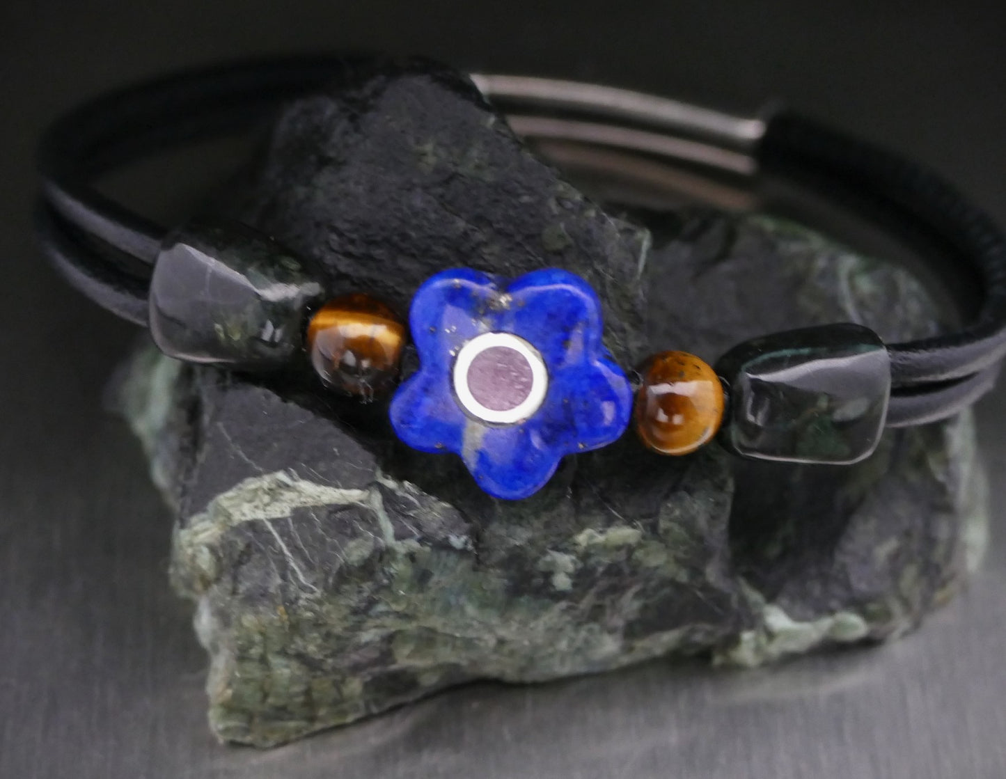 Lederarmband mit Naturstein