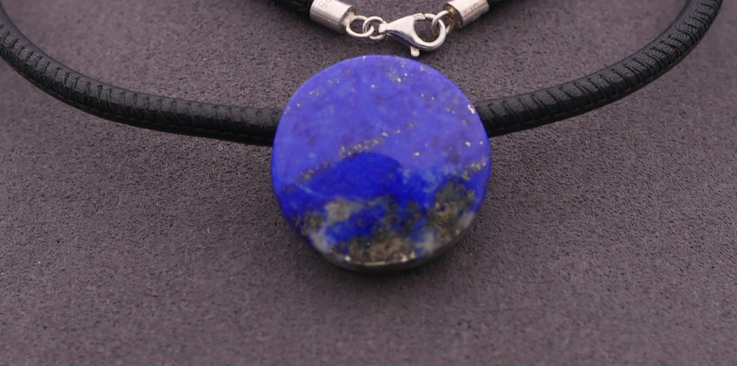 Collier en cuir et pierre précieuse , bijoux personnalisés